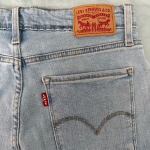 Levi's Classic Light Denim Women's Jeans